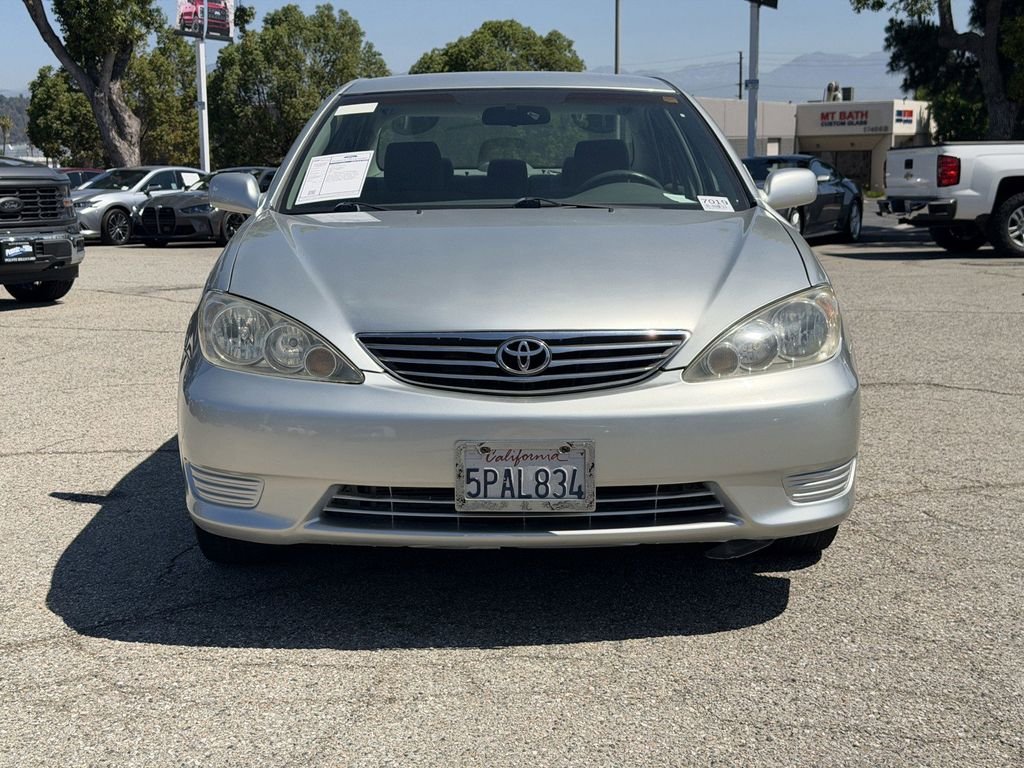 Used 2006  Toyota  image 2