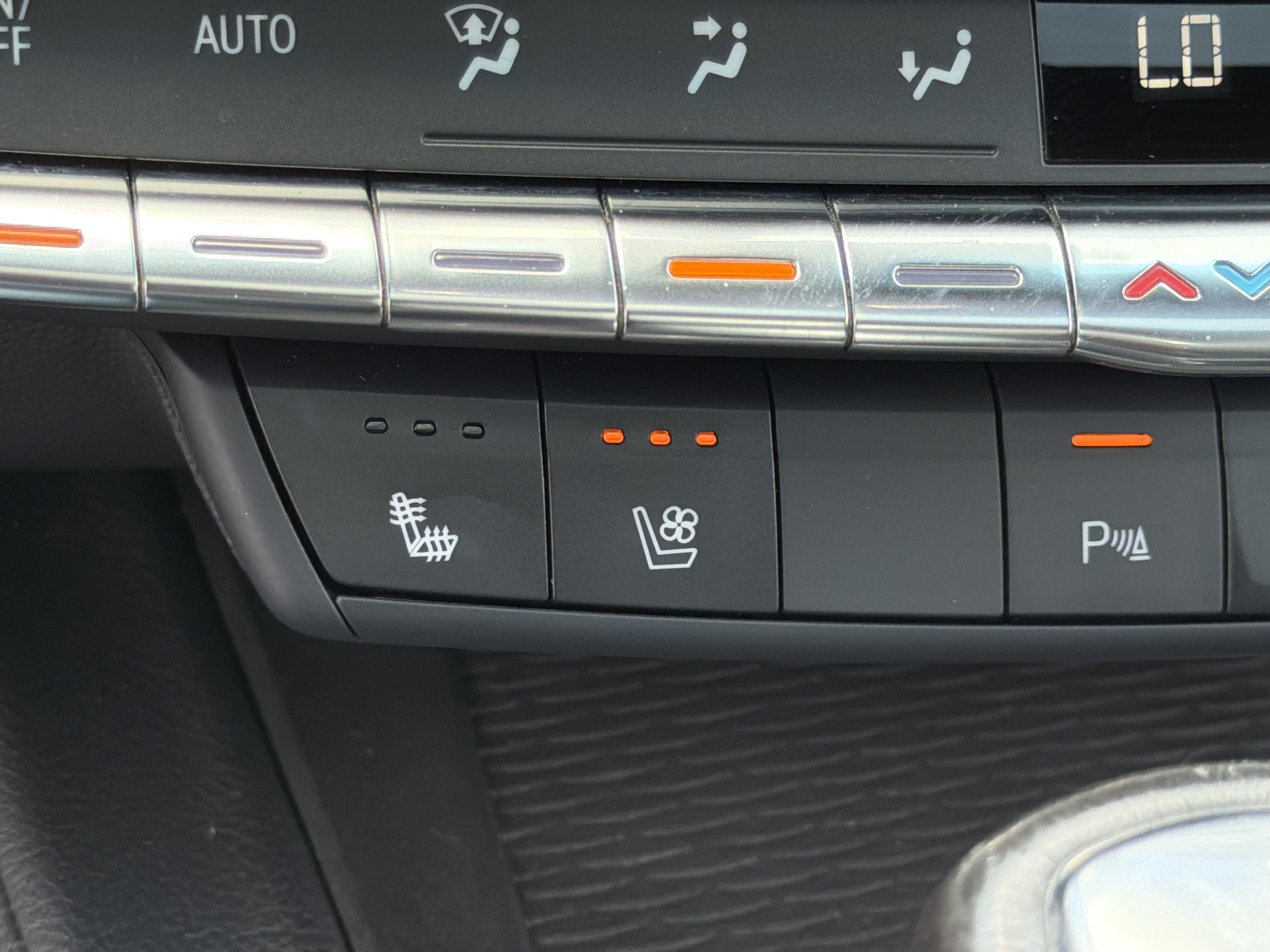 Used 2022 Satin Steel Metallic Cadillac Premium Luxury image 29