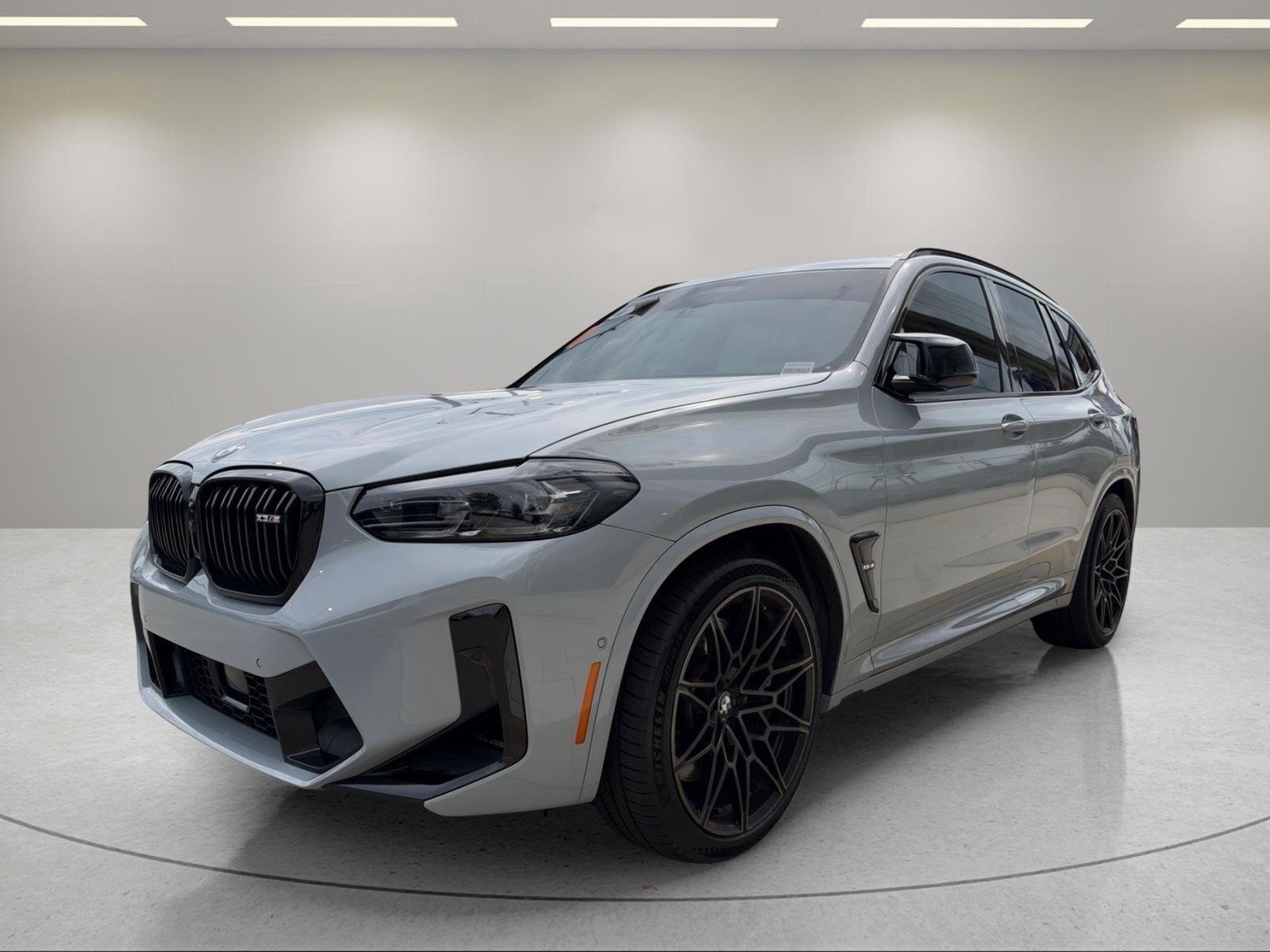 Used 2024 Brooklyn Grey Metallic BMW  image 1