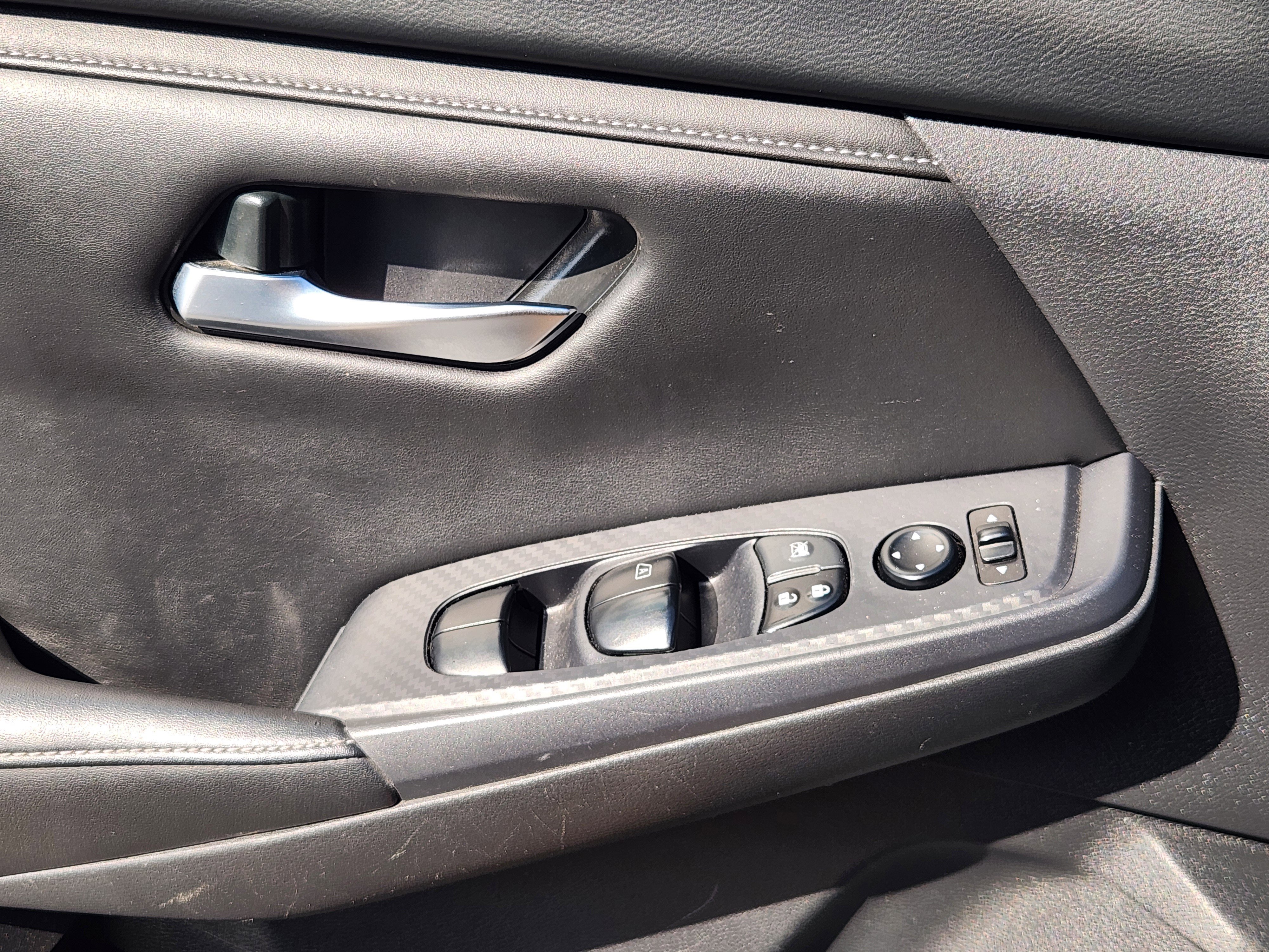 Certified Used 2024  Nissan SV image 23