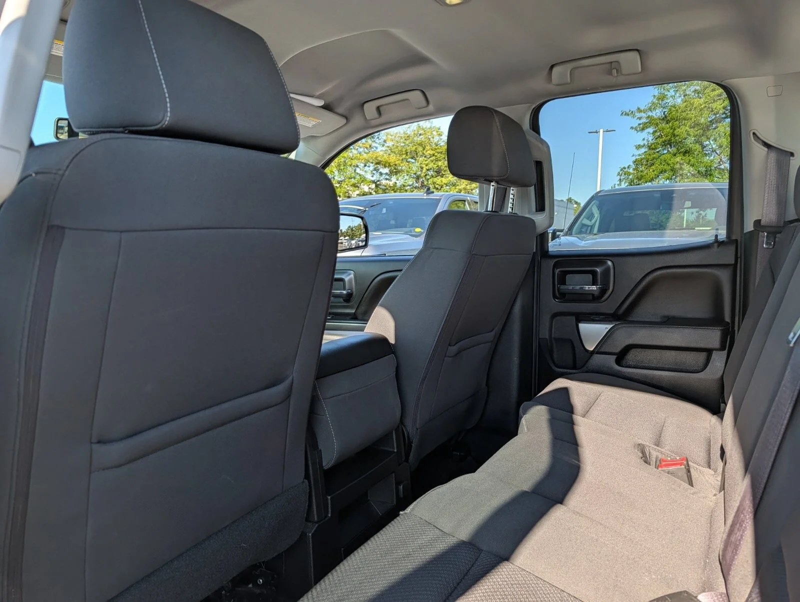 Used 2017 SUMMIT WHITE Chevrolet LT image 21