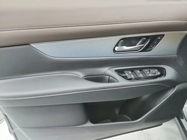 Used 2026 Gray Nissan Platinum image 44