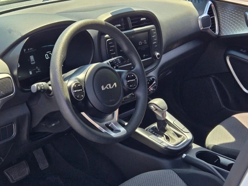 Used 2025 White Kia LX image 22