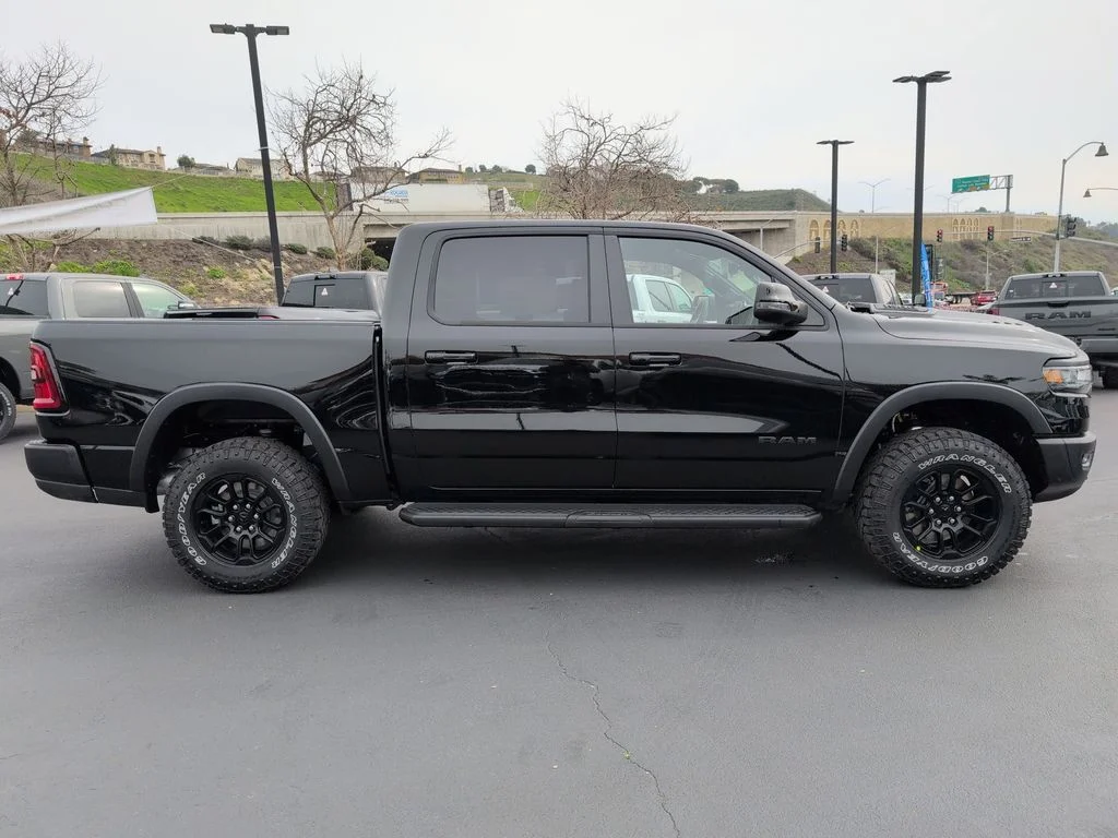 New 2026 Diamond Black Crystal Pearl-Coat Exterior Paint RAM Rebel image 4