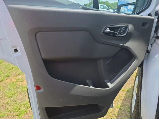 Used 2024 White Ford Base image 24