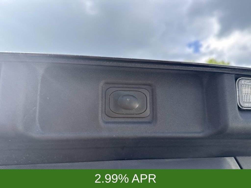 Used 2023 Black Ford Select image 6