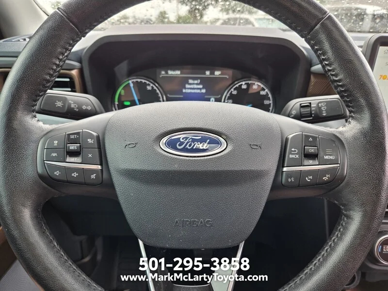 Used 2022 Orange FORD LARIAT FWD SUPERCREW image 22
