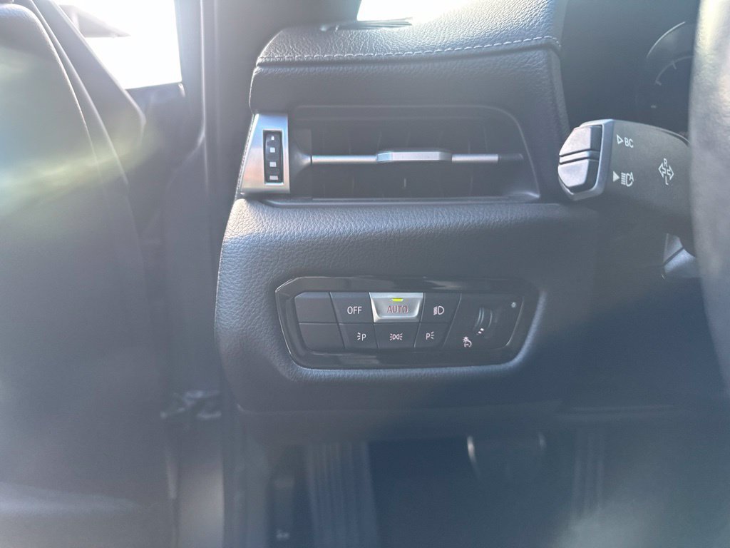Used 2022 Gray Toyota 3.0 image 10