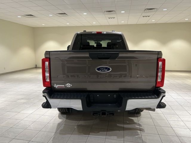 Used 2023 Gray Ford XLT image 4