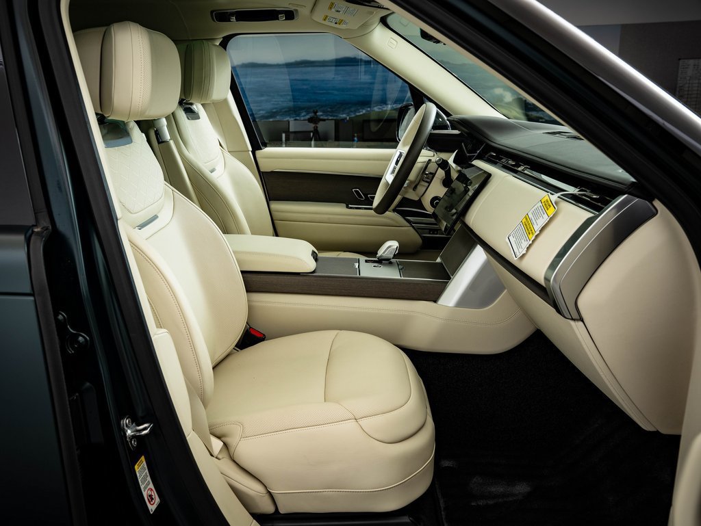 2026 Land Rover Range Rover SV - Photo 21