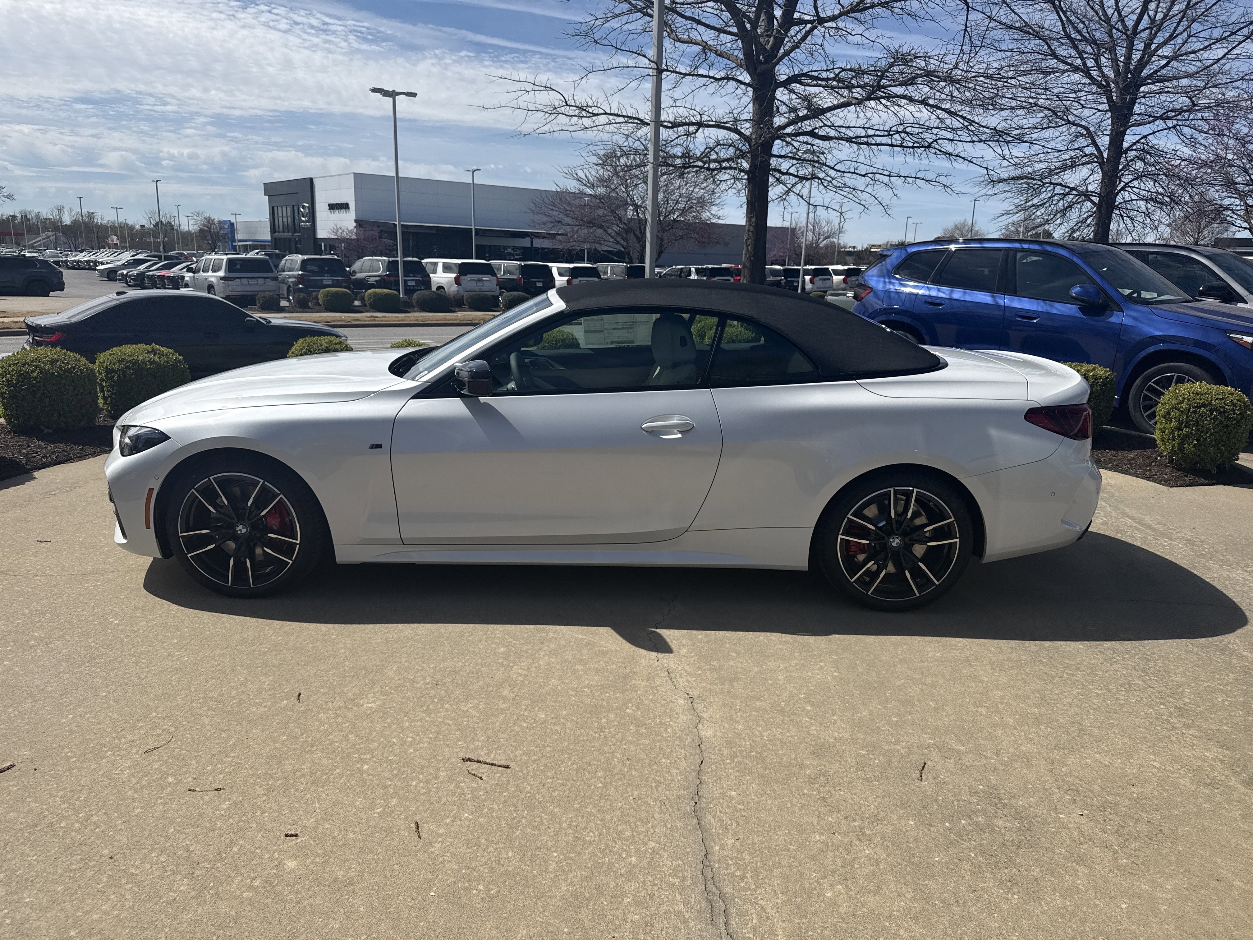 New 2026 MINERAL WHITE BMW M440i xDrive image 2