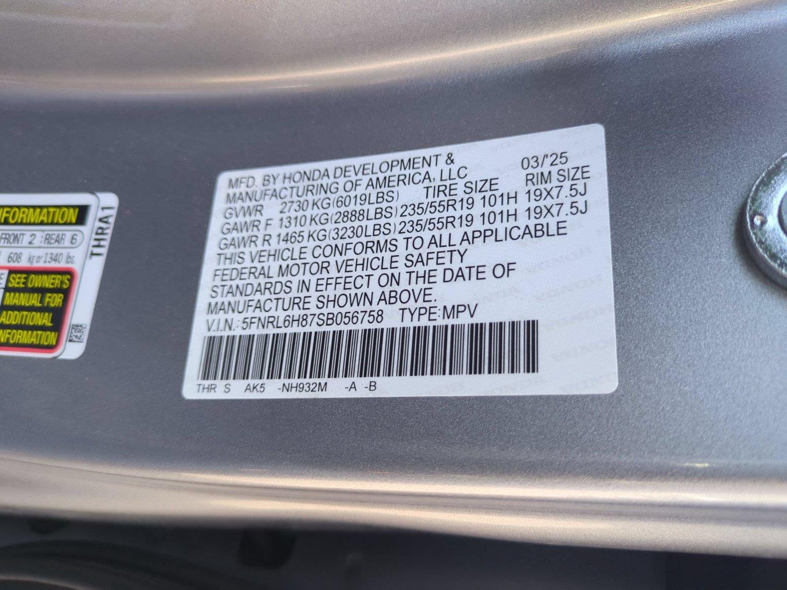 Used 2025 Solar Silver Metallic Honda Touring image 44