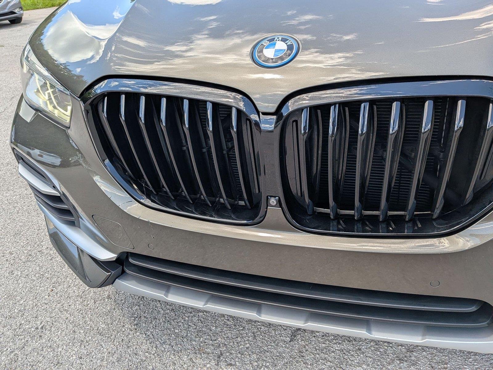 Used 2022 Manhattan Green Metallic BMW xDrive45e image 14