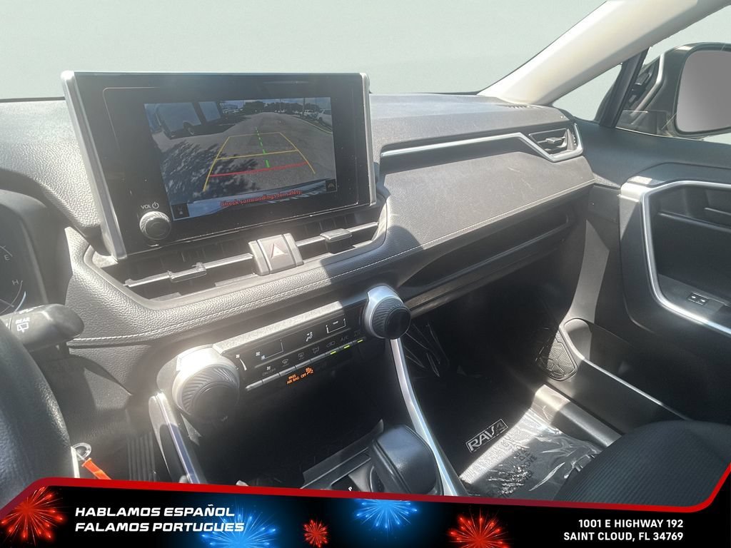 Used 2023 White Toyota LE image 17