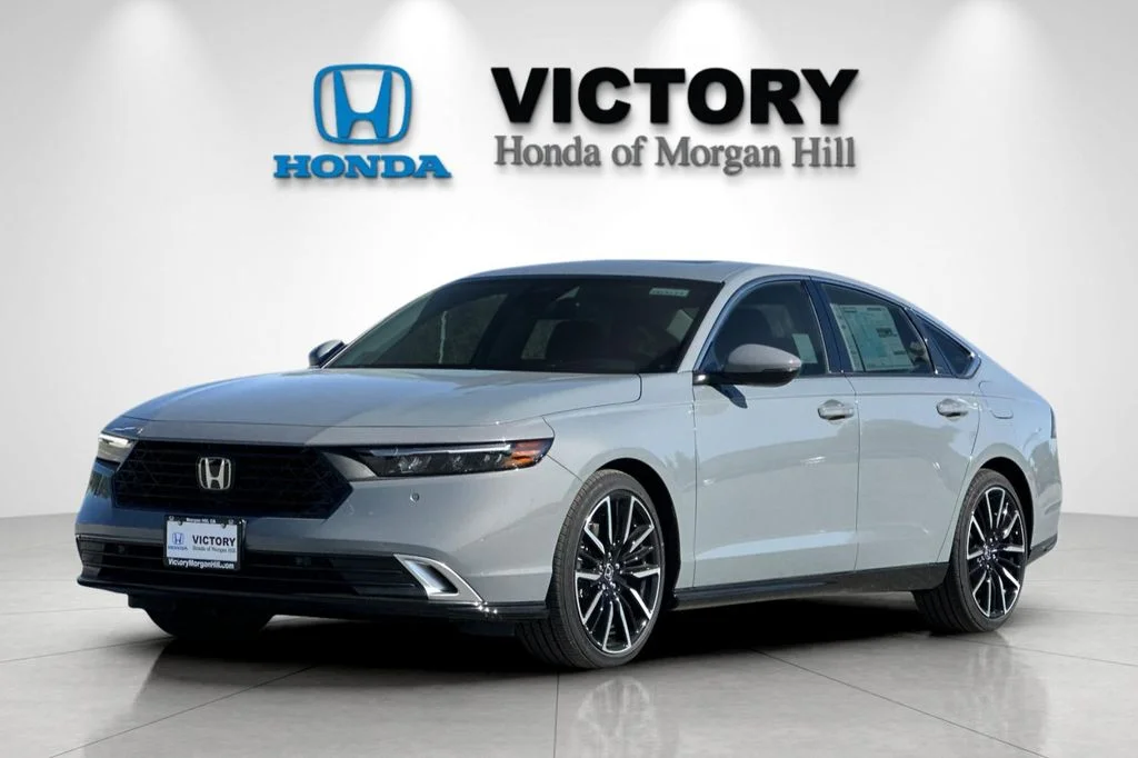 New 2026 Urban Gray Pearl Honda Touring image 8