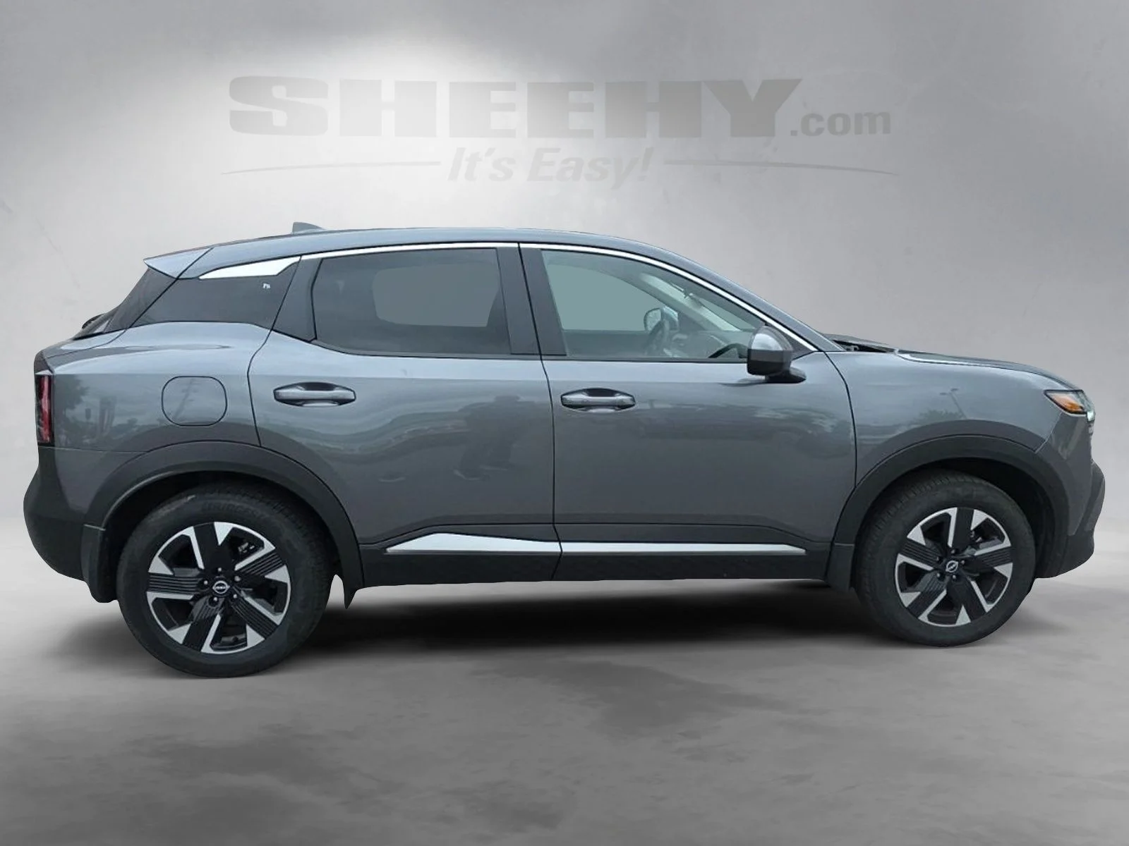 Used 2025 Gray Nissan SV image 10