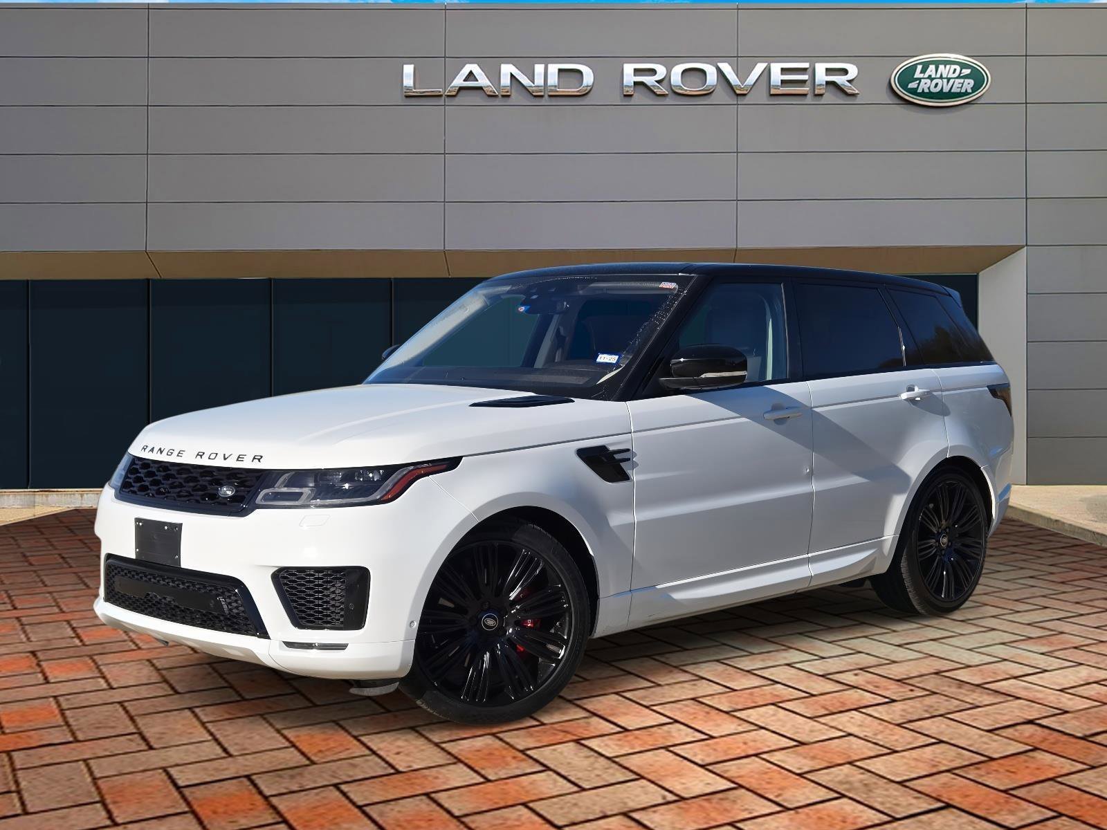 Used 2019 Fuji White Land Rover Dynamic image 1