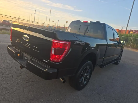 Used 2023 Black Metallic Ford XLT image 4