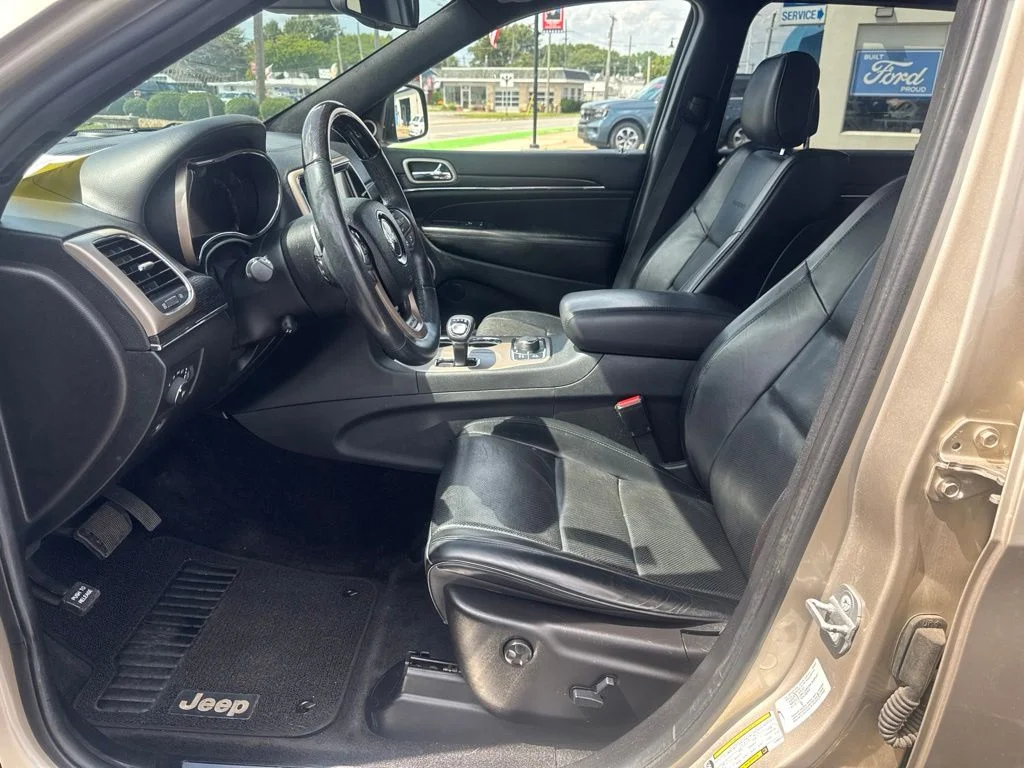 Used 2014 Beige Jeep Summit image 10