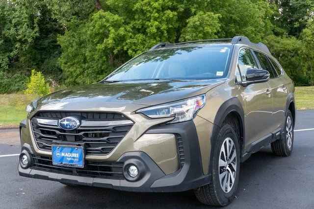Used 2025 Green Subaru Premium image 2