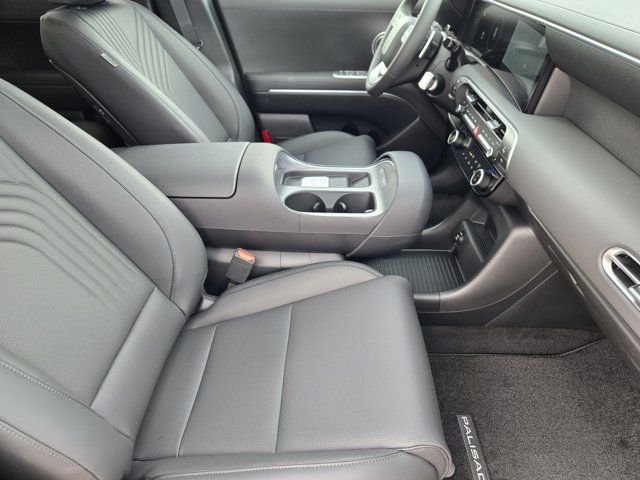 New 2026 White Hyundai SEL FWD image 9
