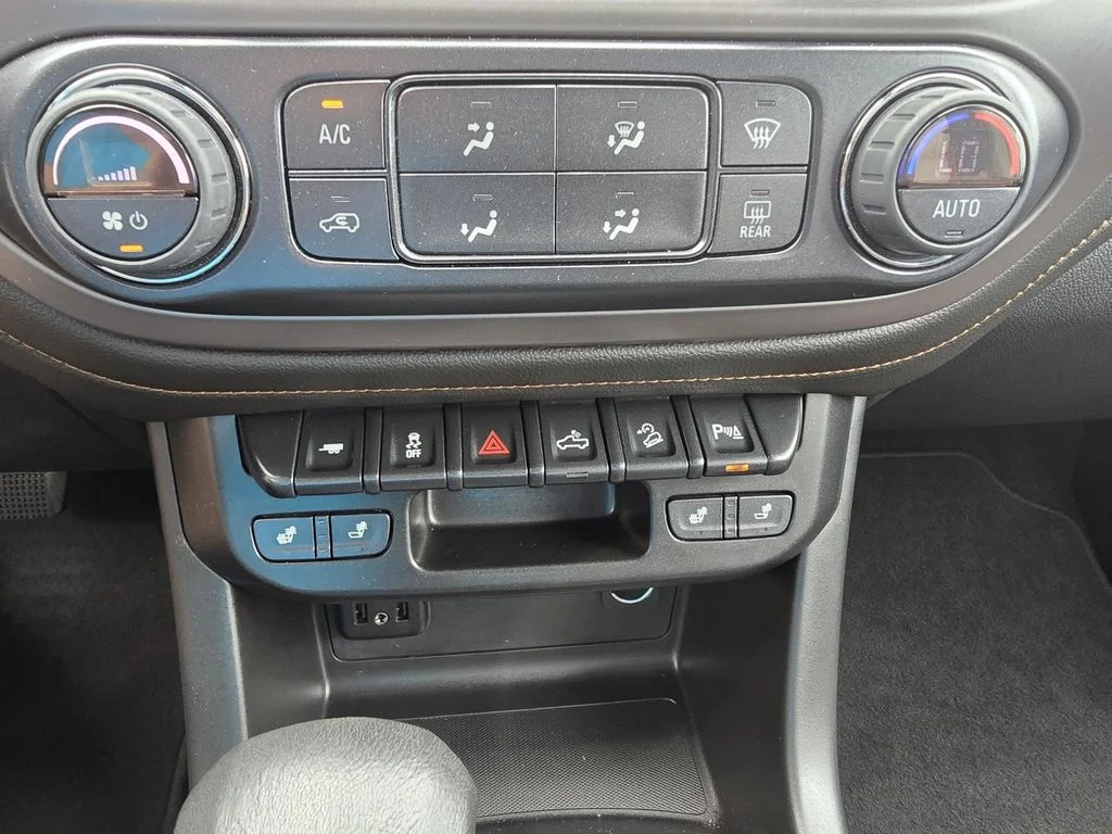 Used 2022 Desert Sand Metallic GMC AT4 - Leather image 15