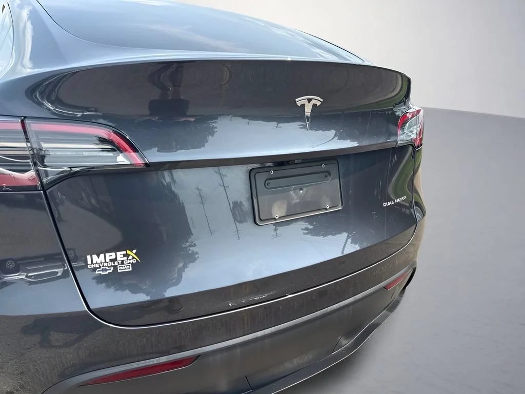 Used 2024  Tesla Long Range image 33
