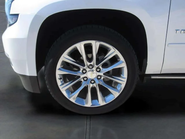 Used 2019 Pearl Chevrolet Premier image 4