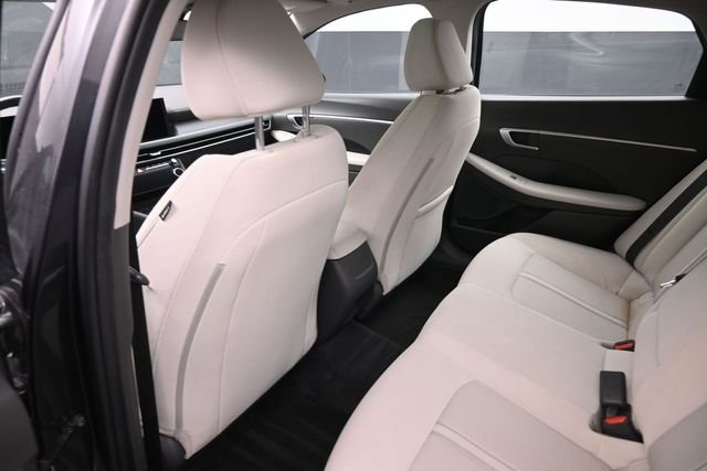 Used 2024 Gray Hyundai SEL image 23