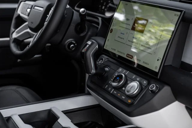 New 2026 White Land Rover S image 30