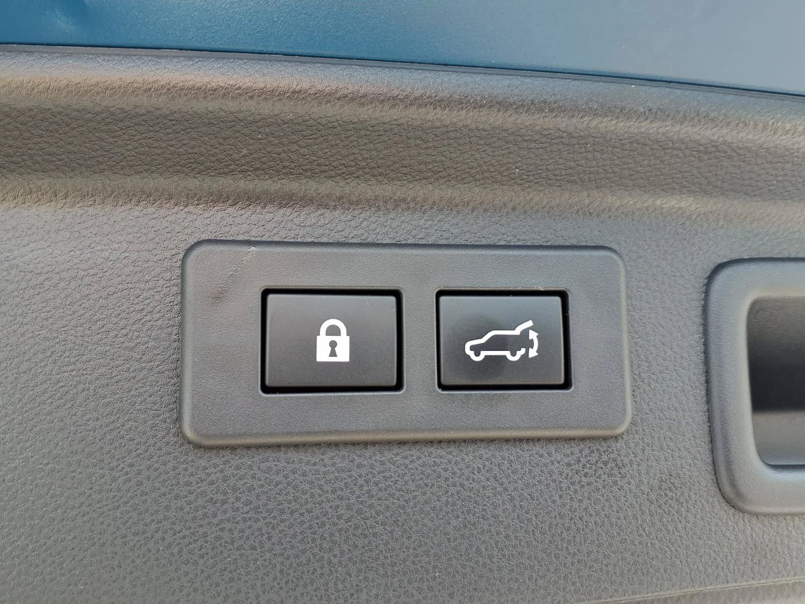 Used 2024 Geyser Blue Subaru Wilderness image 29