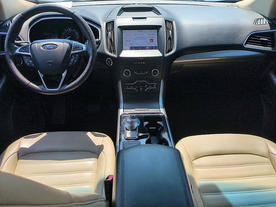 Used 2020 Black Ford SEL image 30