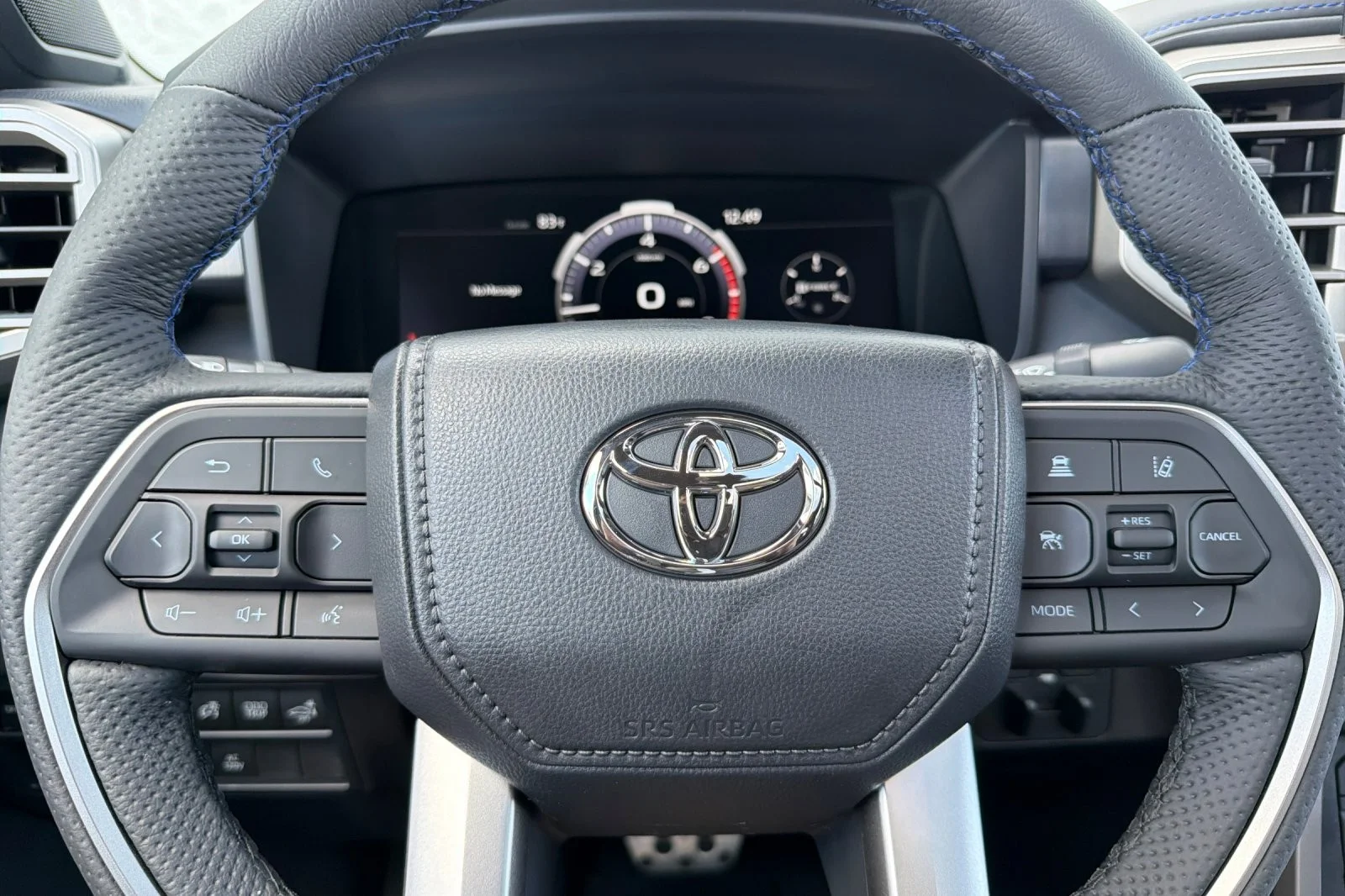 New 2026 Magnetic Gray Metallic Toyota  Platinum image 24