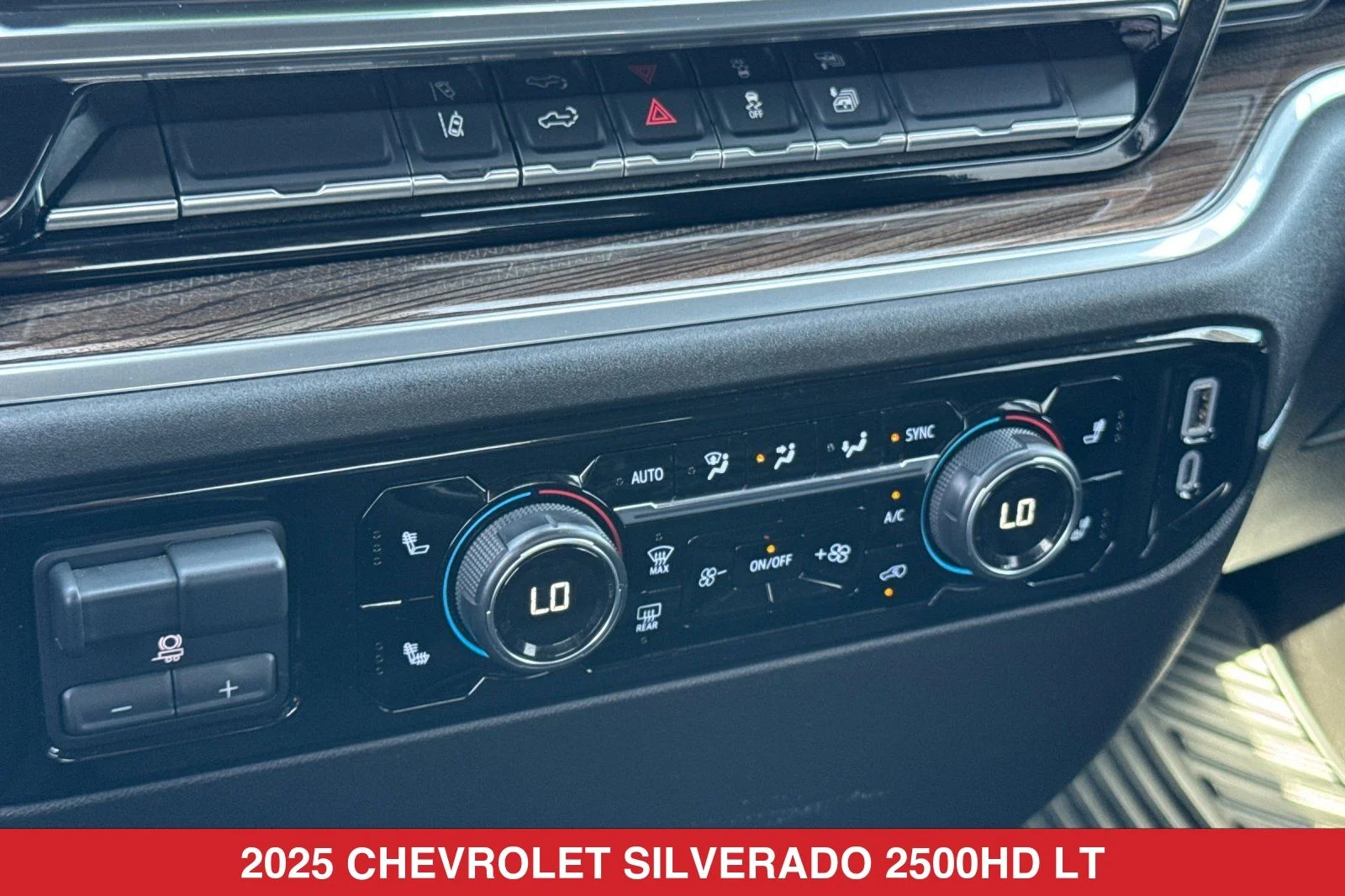 Used 2025 White Chevrolet LT image 21