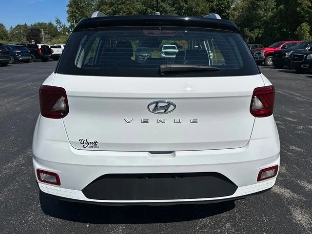 Used 2024 Lunar White Hyundai Limited image 7
