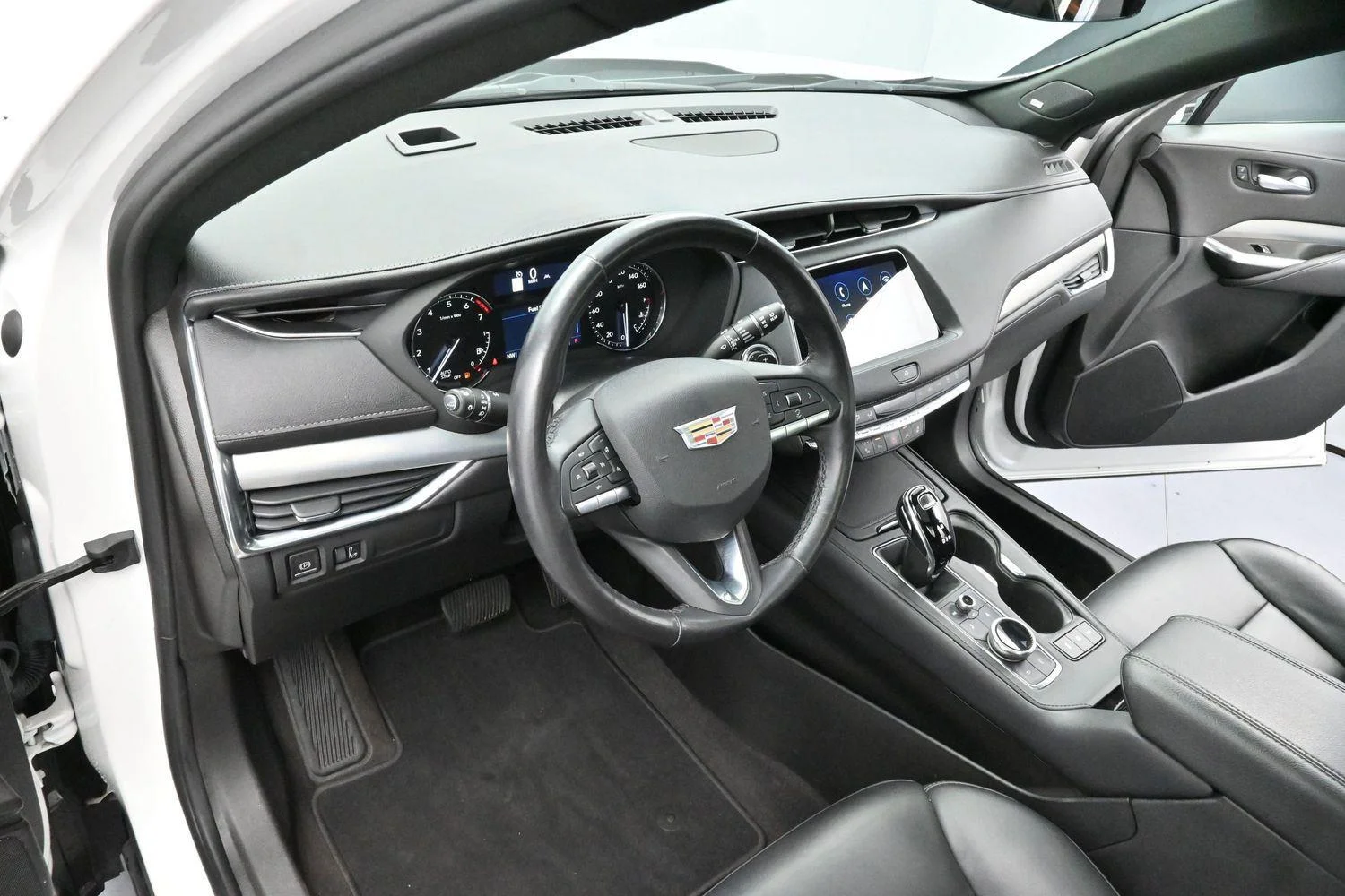 Used 2023 Crystal White Tricoat Cadillac Premium Luxury image 14