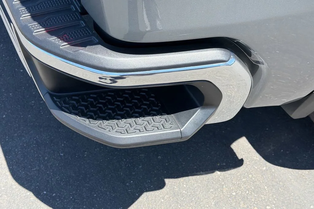 New 2026 Sterling Metallic GMC SLE image 8