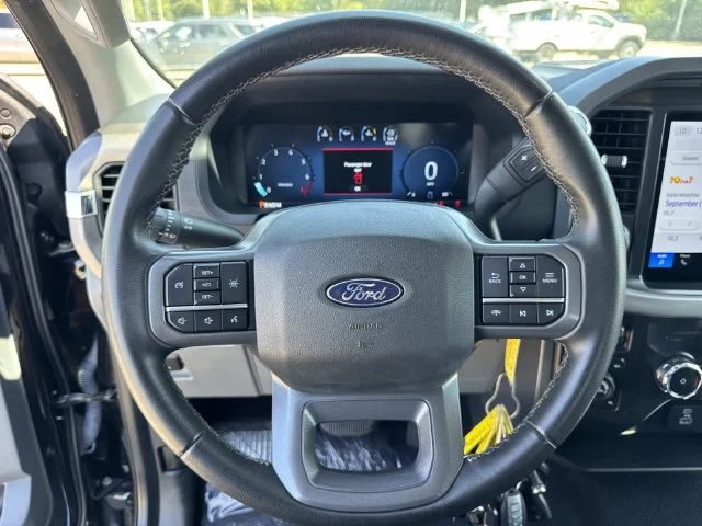 Used 2024 Black Ford XLT image 46