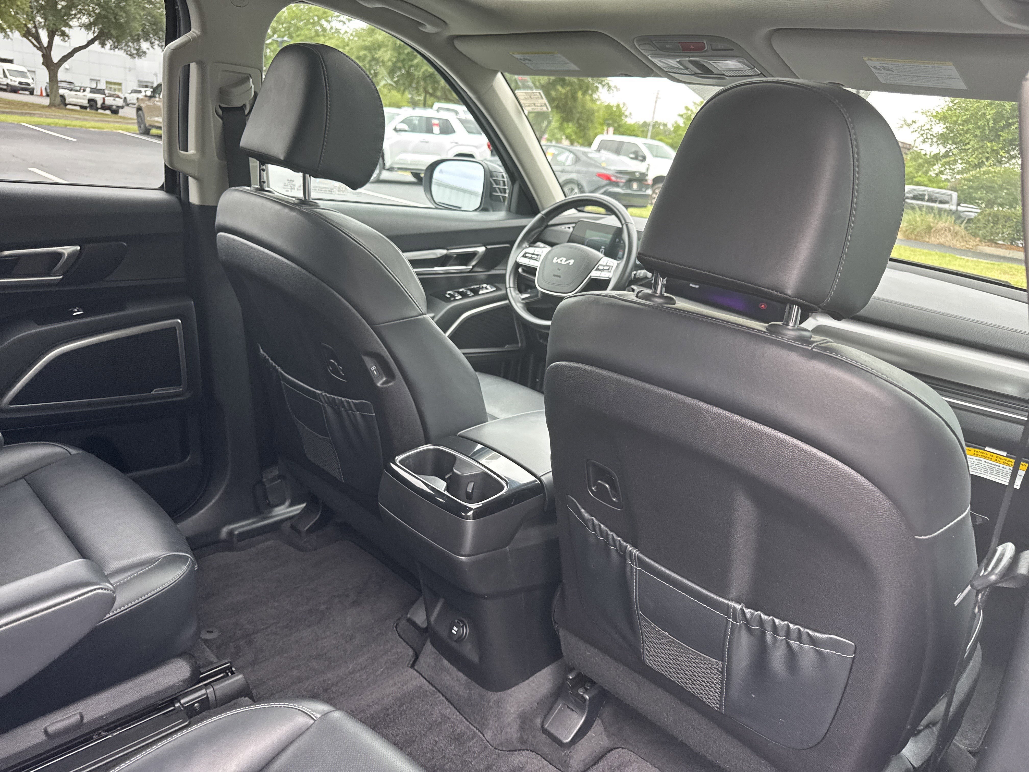 Used 2025 Ebony Black Kia S image 36