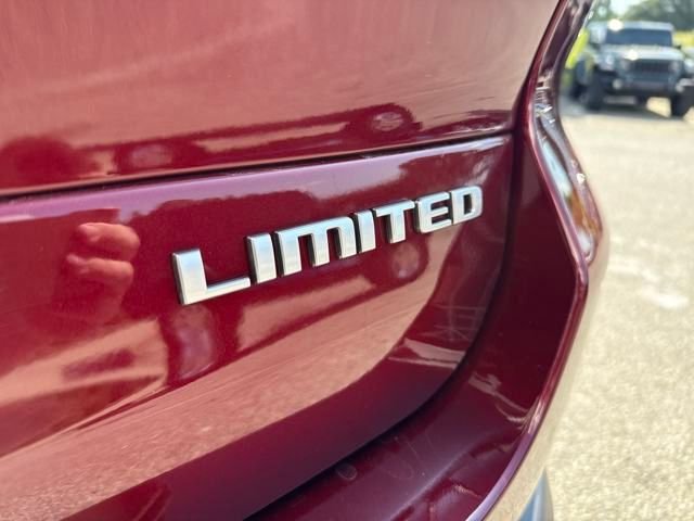 New 2025 Velvet Red Pearl-Coat Exterior Paint Jeep Limited image 13