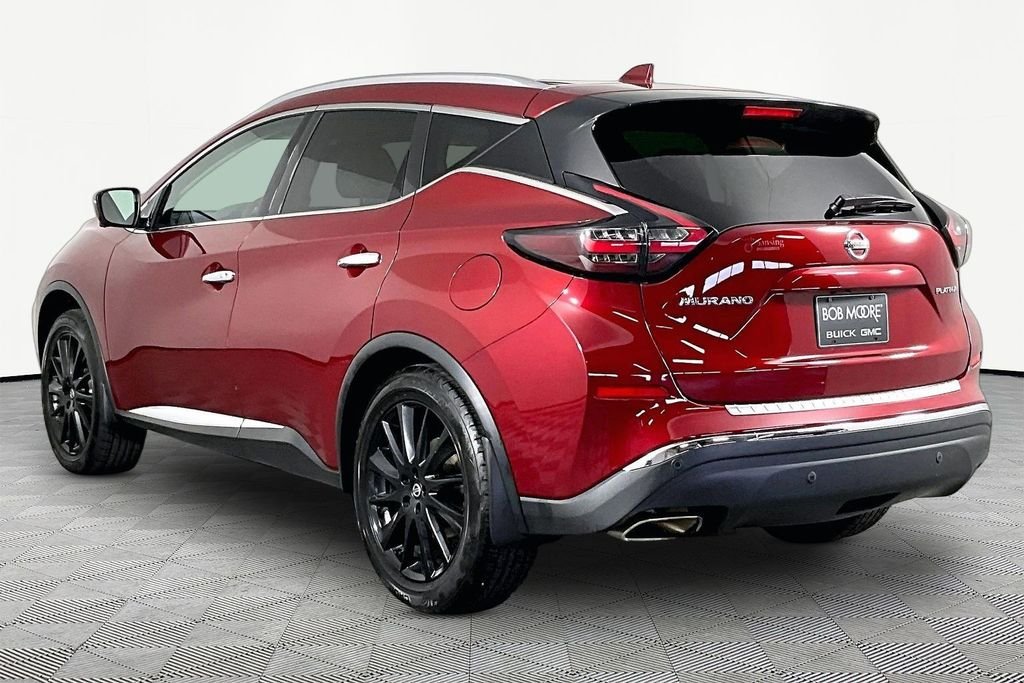 Used 2022 Red Nissan Platinum image 4