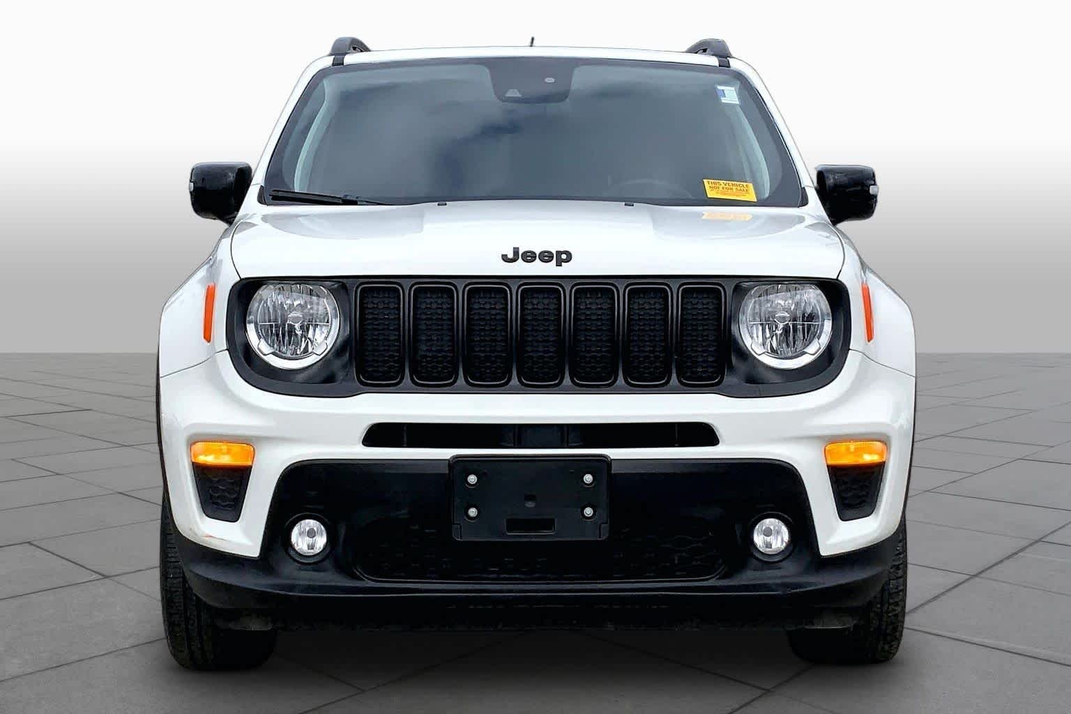 Used 2023 Alpine White Clearcoat Jeep Altitude image 4