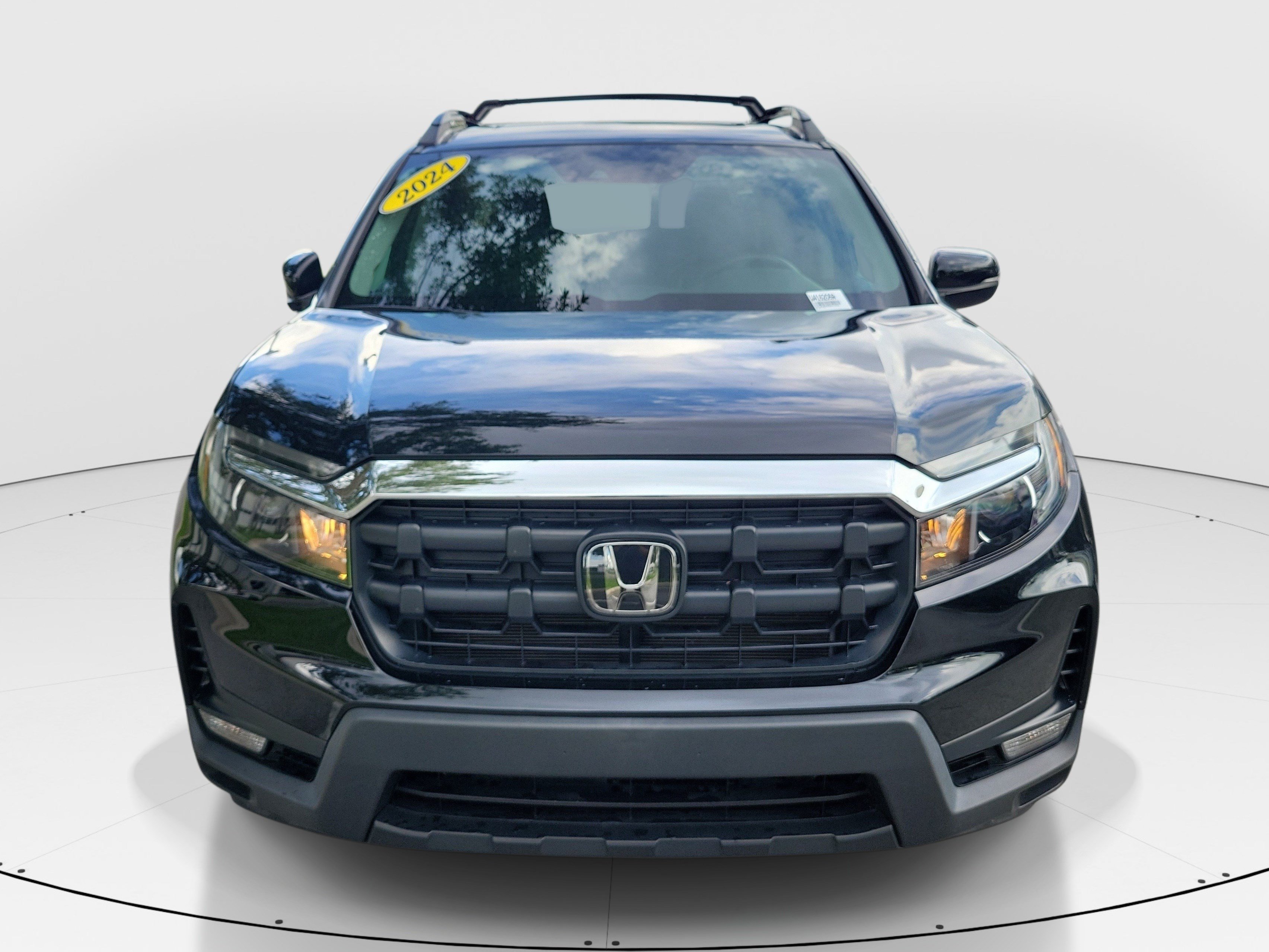 Used 2024 Black Honda RTL image 2