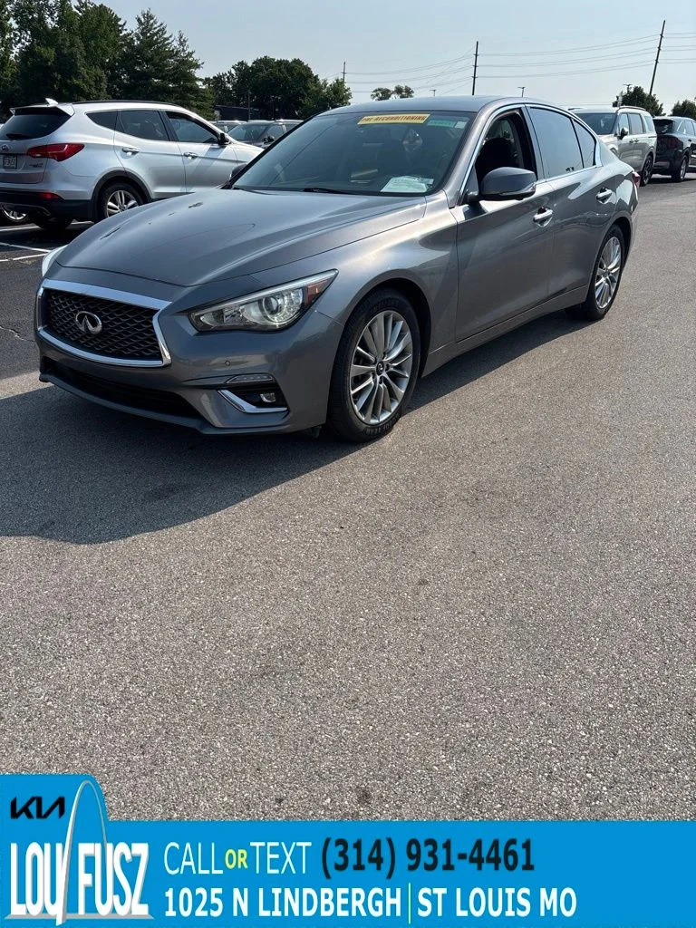 Used 2021 Graphite Shadow INFINITI 3.0t LUXE image 1