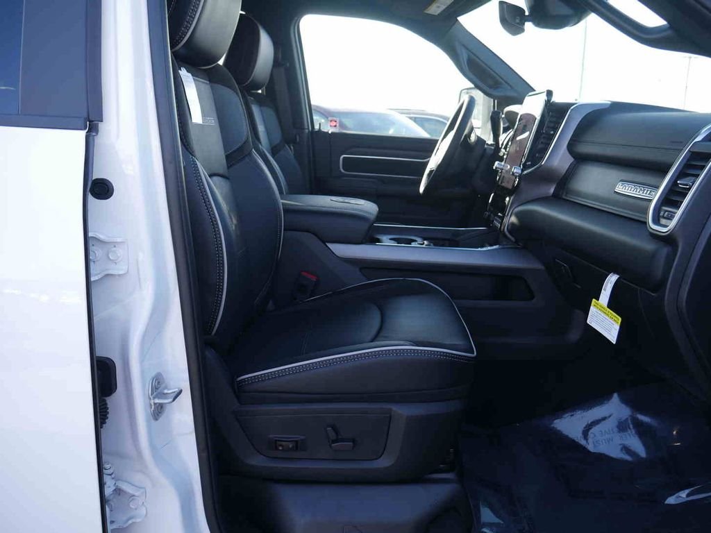 New 2026 Bright White Clear-Coat Exterior Paint RAM LARAMIE image 33