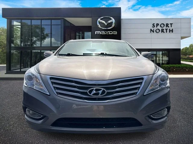 Used 2013 Brown Hyundai Base image 8