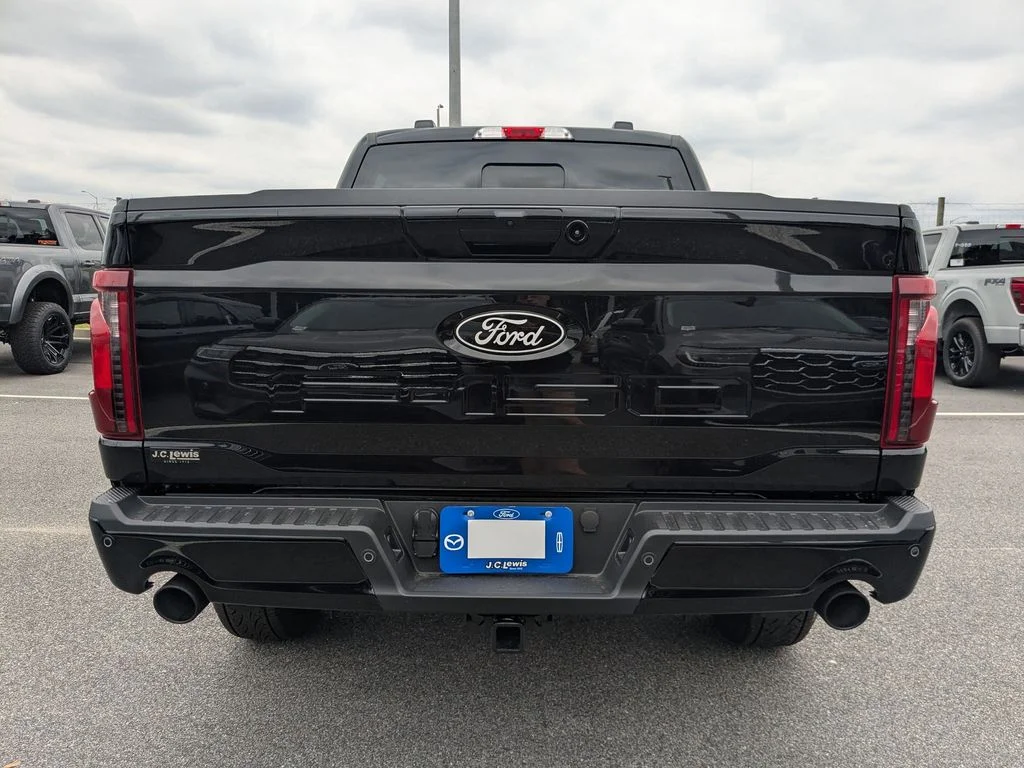 New 2026 Agate Black Metallic Ford XLT image 5