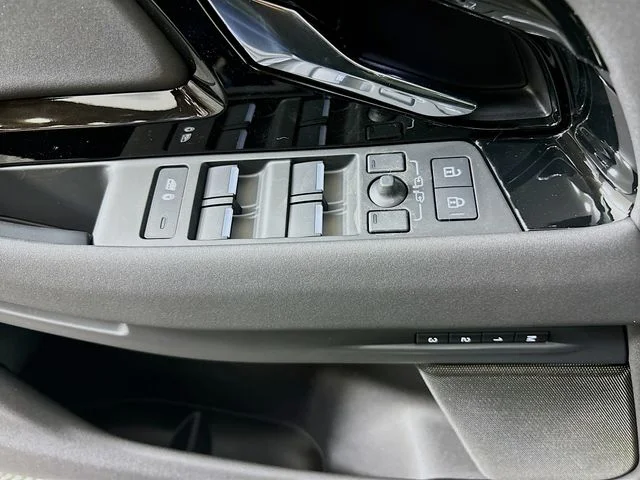 Certified Used 2026 Tribeca Blue Land Rover S image 20