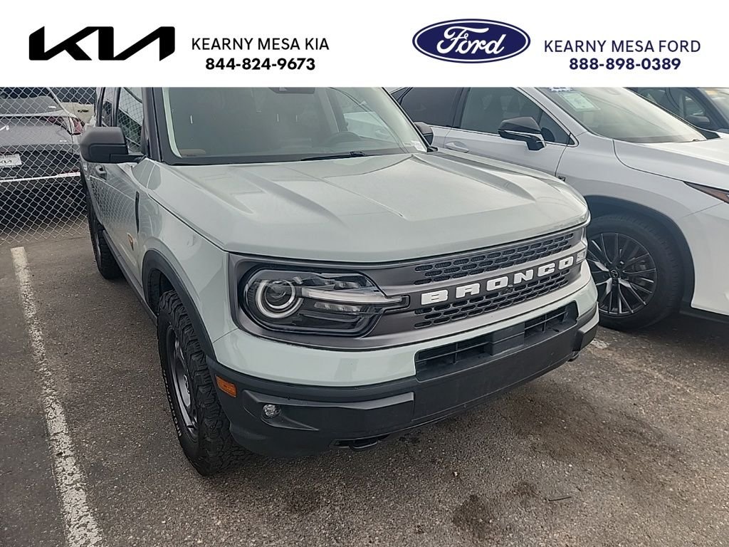 Used 2021 Green Ford Badlands image 1