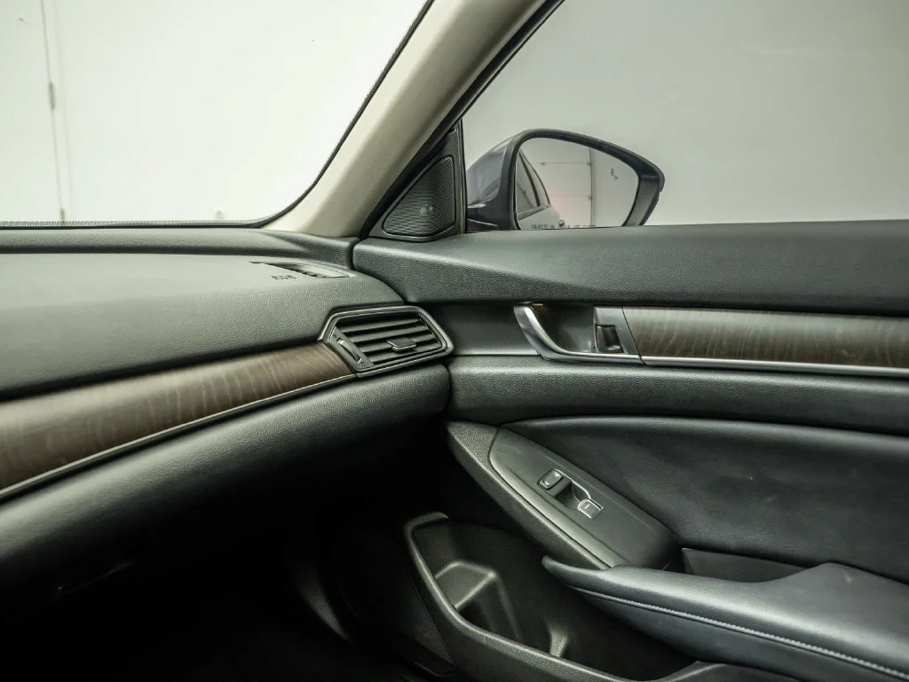 Used 2018 Gray Honda Touring image 38